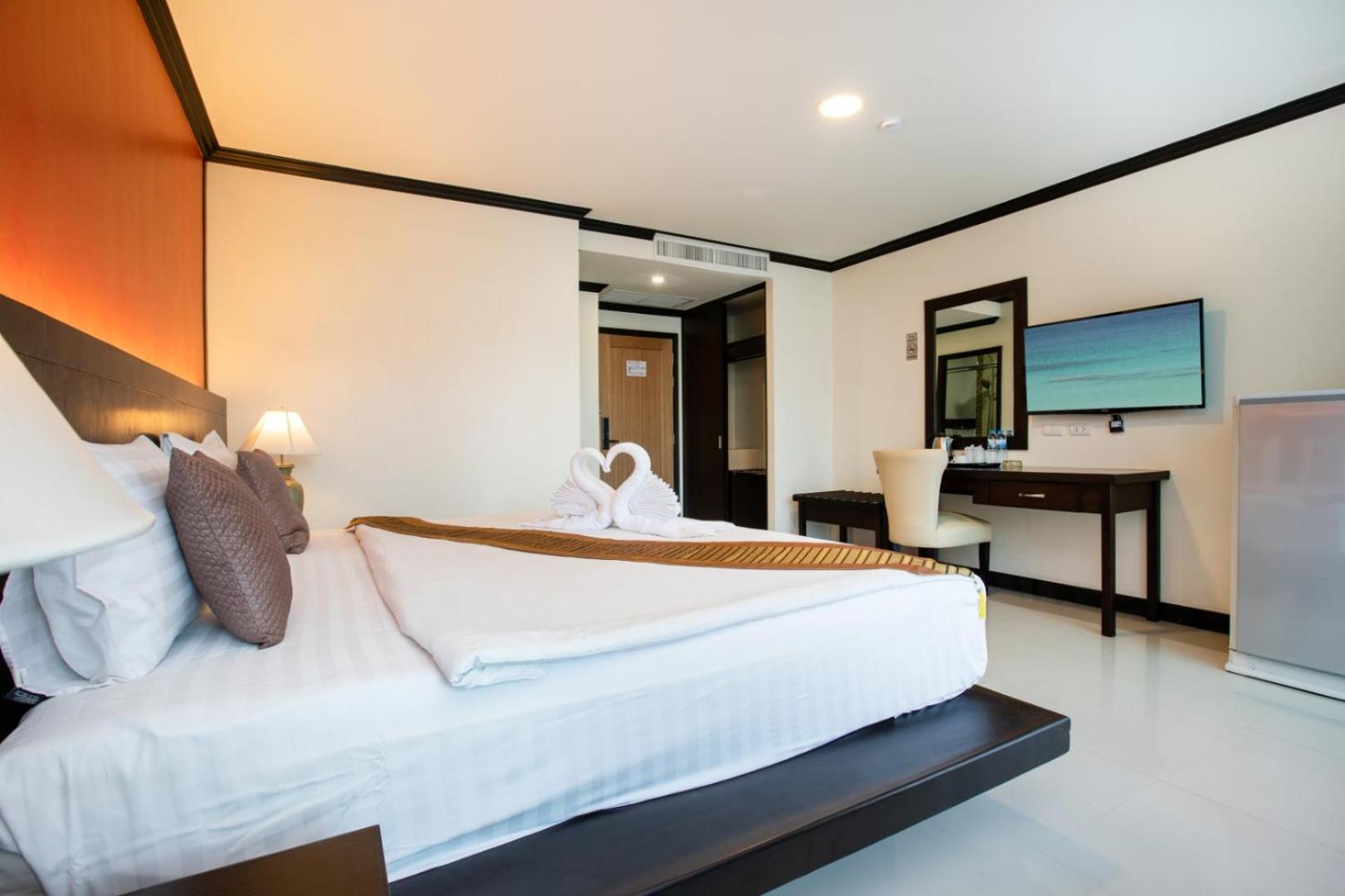 Orchid Garden Hotel Patong Exterior photo