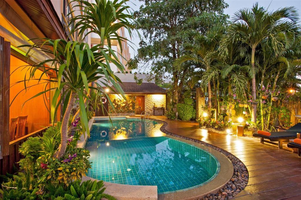 Orchid Garden Hotel Patong Exterior photo