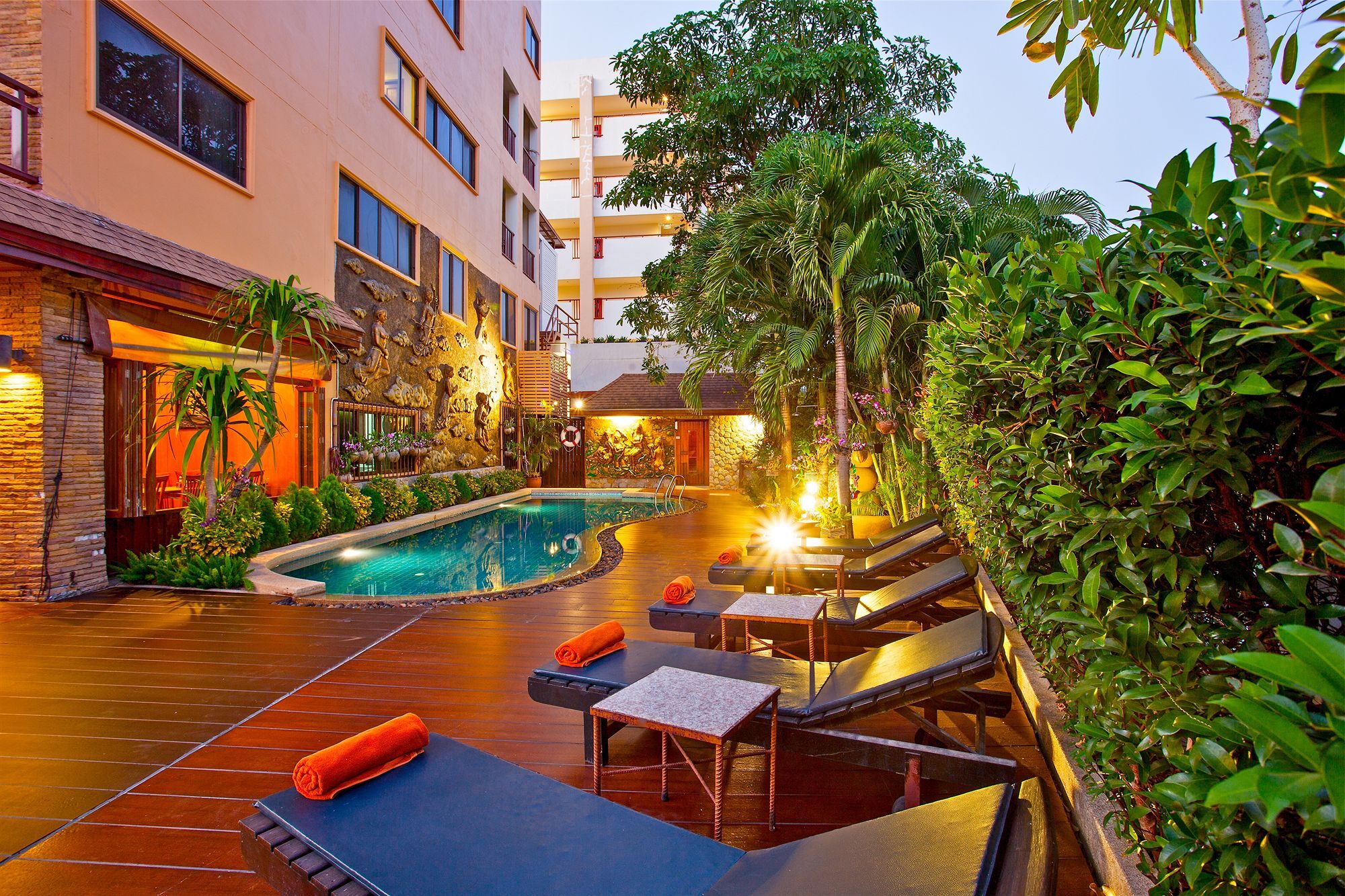 Orchid Garden Hotel Patong Exterior photo
