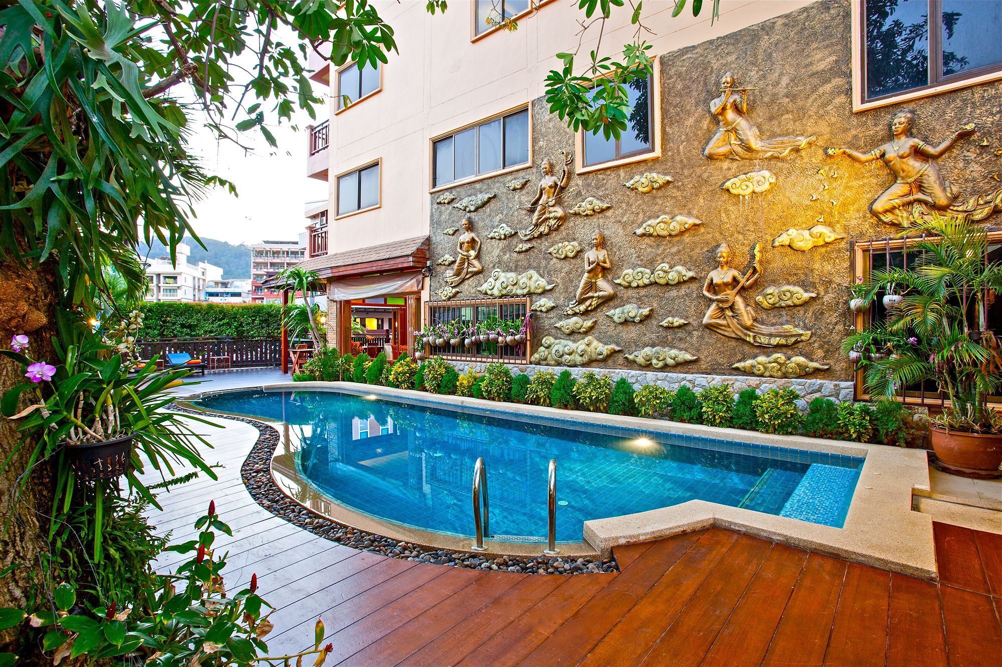 Orchid Garden Hotel Patong Exterior photo